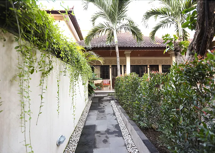 Sari Indah 2*