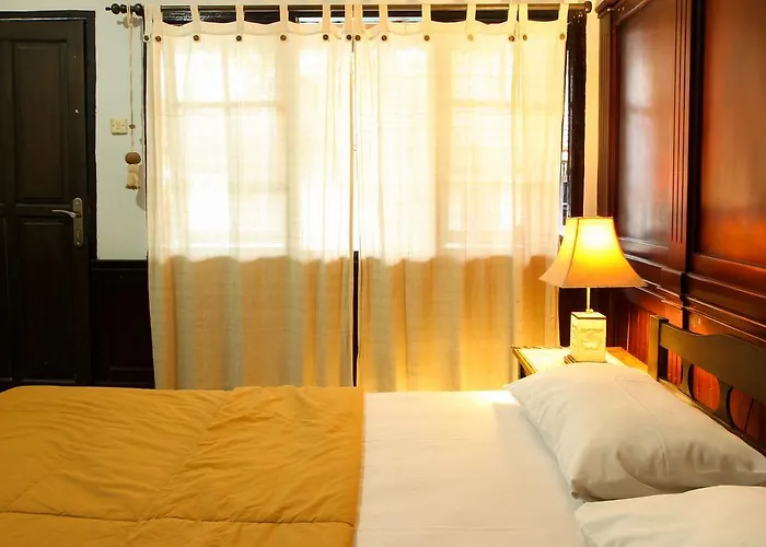 Sari Indah Guest house 2*